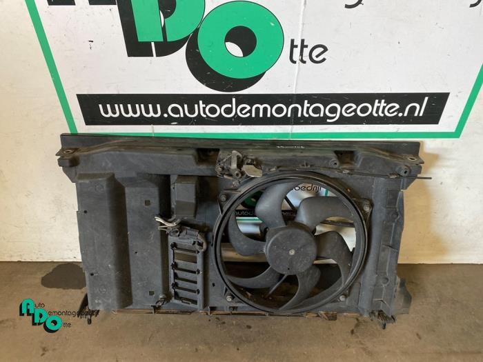 Panneau avant d'un Peugeot 307 (307 01-), -, 3 mois de garantie, Utilisé, -