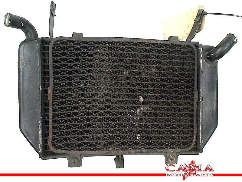 RADIATEUR TL 1000 R 1998-2003 (TL1000R) (422131-8370), Motoren, Dhr. S. di Majo, Gebruikt, Info@cama-motorparts.nl, P.J. Troelstraweg 8 8
3144 CX  MAASSLUIS, NL