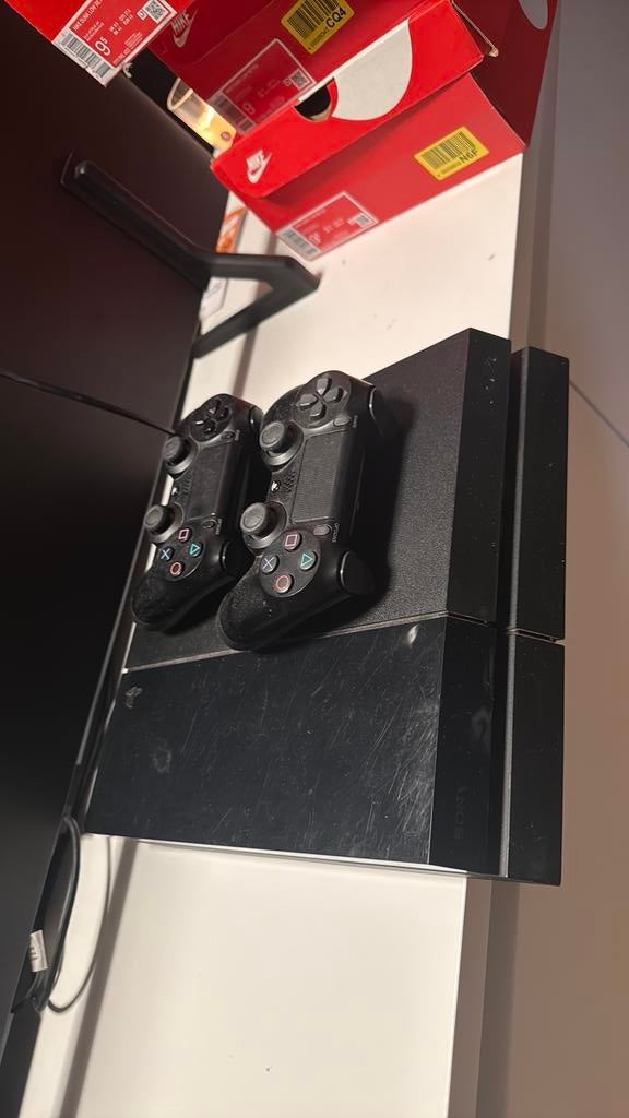 PS4 + 2 controllers, Autos : Pièces & Accessoires, Rétroviseurs, Enlèvement, Utilisé