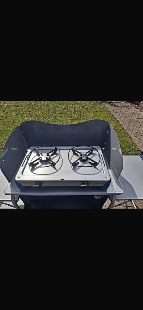 Campingaz Kitchen stove+grill + CampingArt Ibiza kast, Enlèvement, Comme neuf