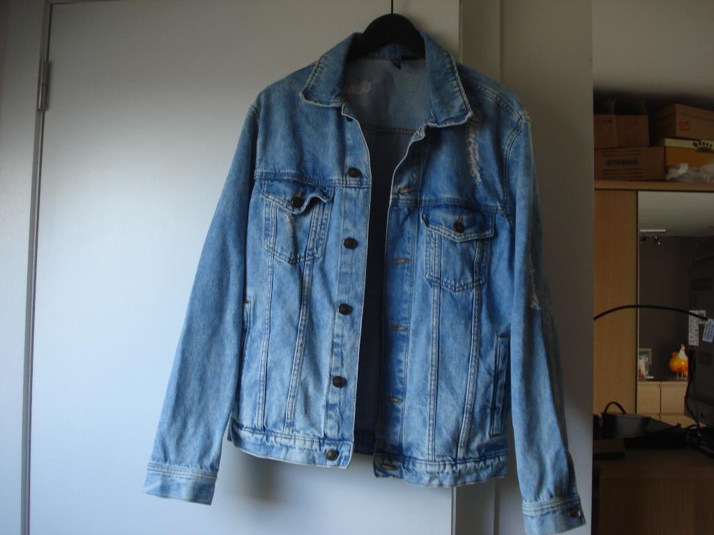 Divided jeansjas, jongens/heren. mt S, Kleding | Heren, Blauw, Ophalen of Verzenden, Gedragen, Divided