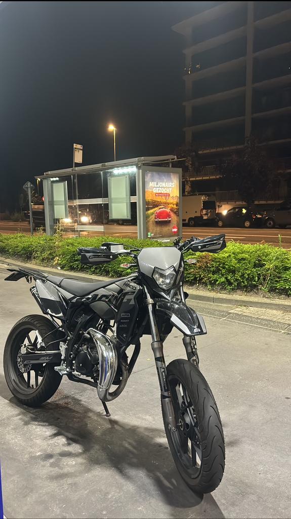 SHERCO 2024 | BLACK - MOON, Fietsen en Brommers, Brommers | Crossbrommers, Zo goed als nieuw, Overige merken, Ophalen