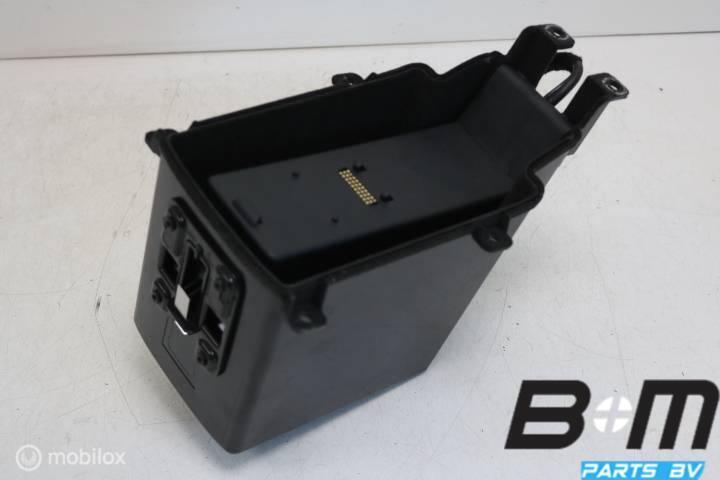Opbergvak + telefoonhouder Audi Q3 8U FL 8U0864981E, Gebruikt