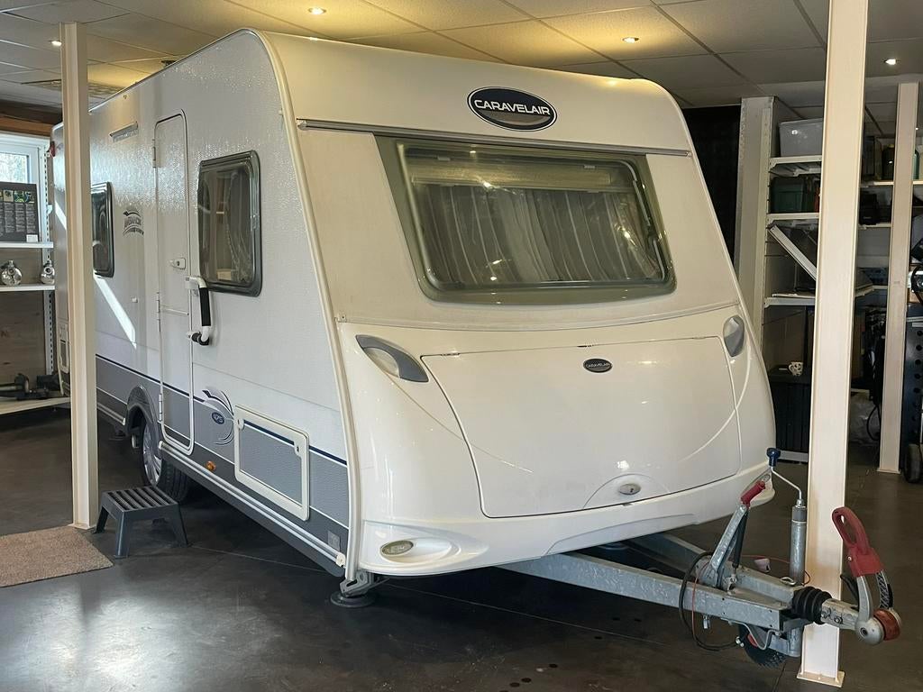 4 pers. Caravelair 475, Mover, voortent, douche, wc, Caravans en Kamperen, Caravans, Frans bed, Bedrijf, Caravelair, Tot en met 4
