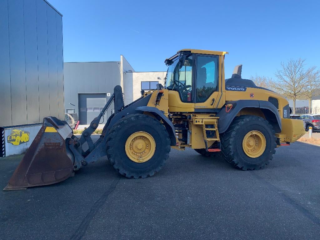 Chargeuse sur pneus Volvo L120H, Articles professionnels, Machines & Construction | Grues & Excavatrices, Envoi, Chargeuse sur pneus ou Chouleur