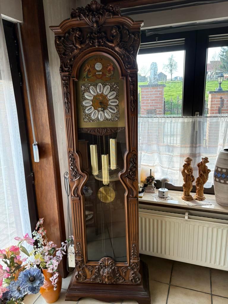 Horloge permanente, Enlèvement