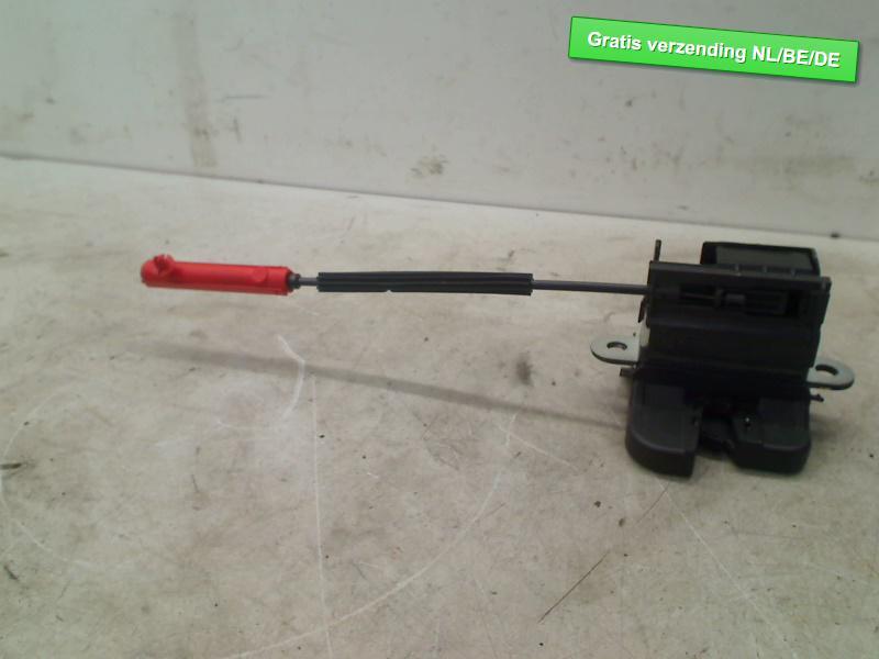 SERRURE COFFRE Volkswagen Beetle (16AE) (5C3827531B), Haillon arrière, Utilisé, De Bloemendaal 21 21
5221 EB  'S HERTOGENBOSCH, NL