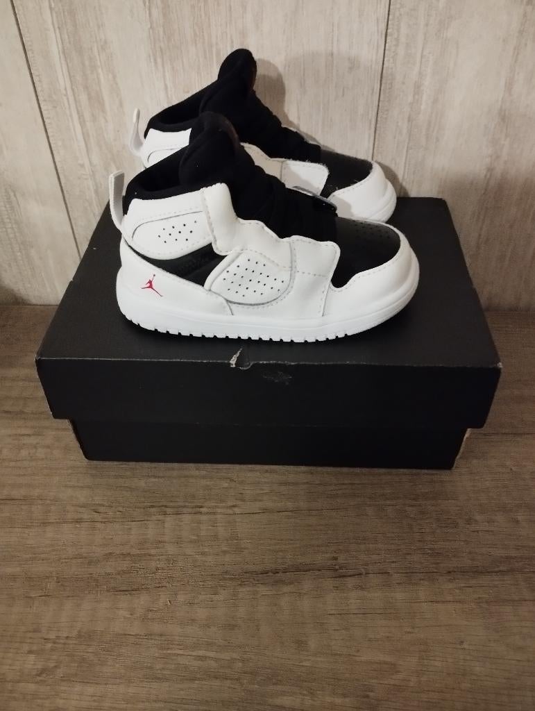 Nike Jordan, Overige typen, Jongetje of Meisje, Ophalen of Verzenden, Zo goed als nieuw