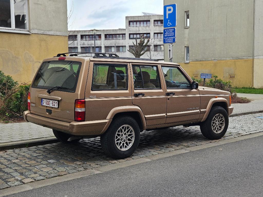 Jeep Cherokee 4L limited 2001, Autos, Achat, Beige, 3960 cm³, Beige