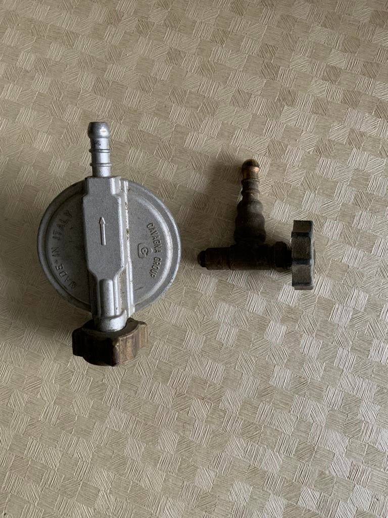 Robinet, raccordement au gaz, régulateur, 1,5 kg/h, Bricolage & Construction, Enlèvement, Comme neuf