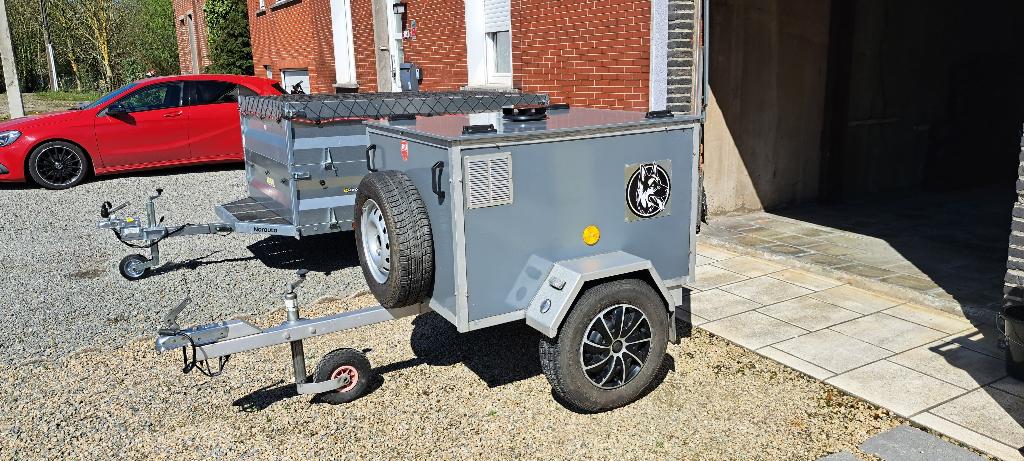 Remorque pour 2 chiens, Enlèvement, Utilisé