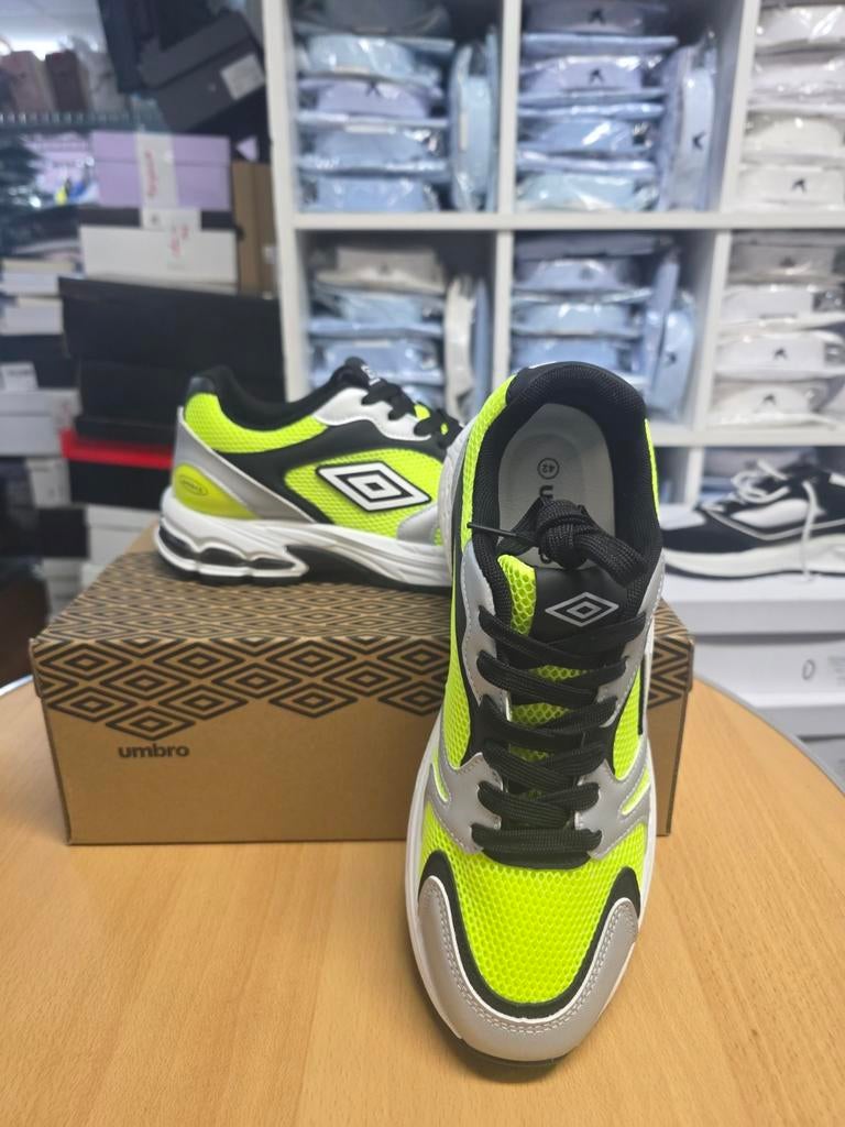 Sneaker van Umbro., Sport en Fitness, Overige merken, Hardloopschoenen, Verzenden, Nieuw