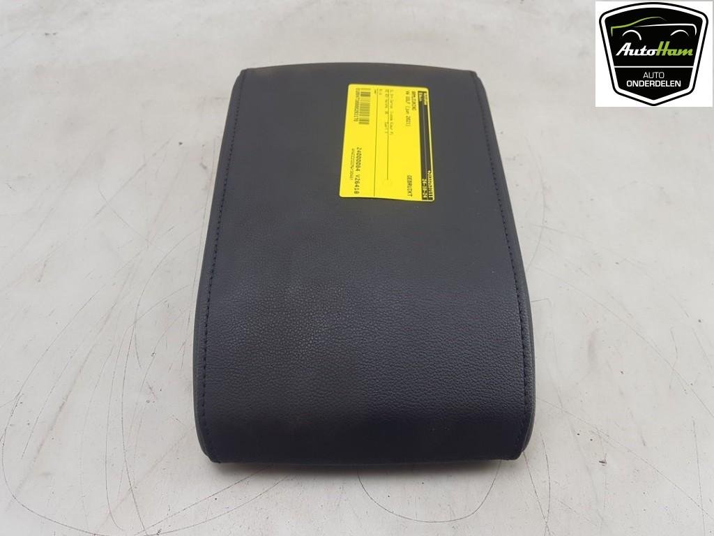 ACCOUDOIR CENTRAL Golf VIII (CD1) (|5H0864207CVYD|), Autos : Pièces & Accessoires, Utilisé, Volkswagen