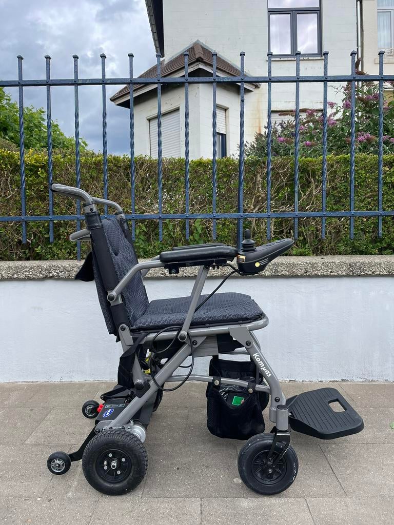 Chaise roulante électrique pliable - Invacare Kompas, Divers, Enlèvement ou Envoi, Pliant, Comme neuf, Fauteuil roulant électrique