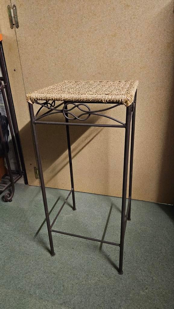 Table d'appoint en acier et osier, Enlèvement