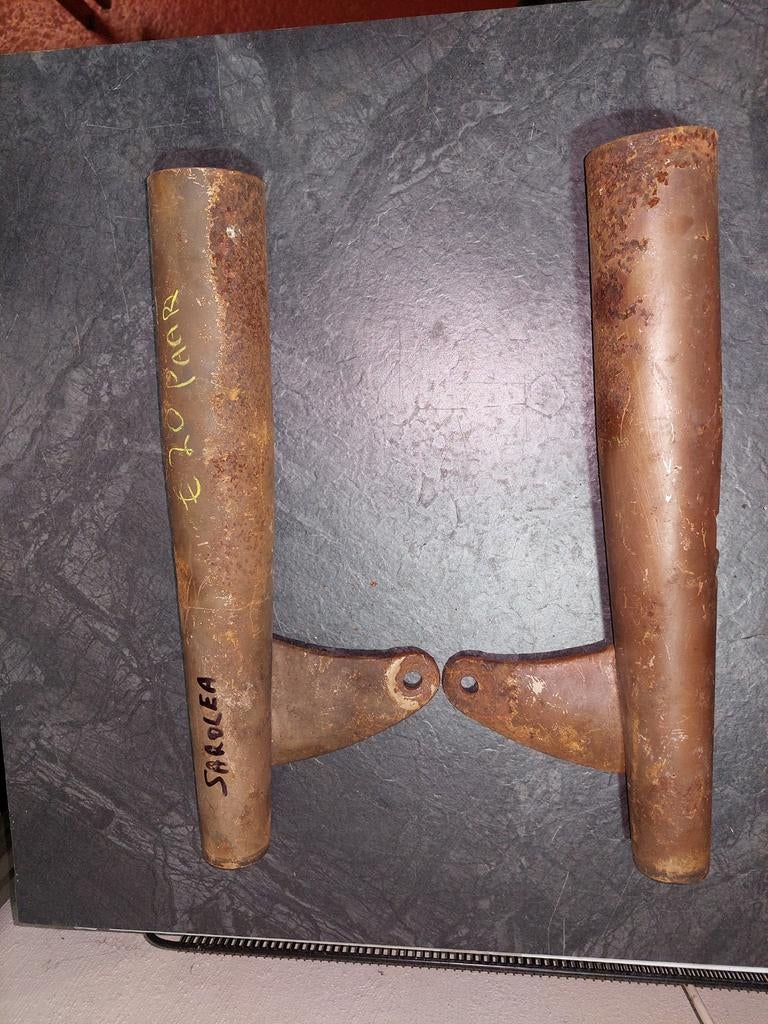 Sarolea lamp-oren, Motoren, Ophalen