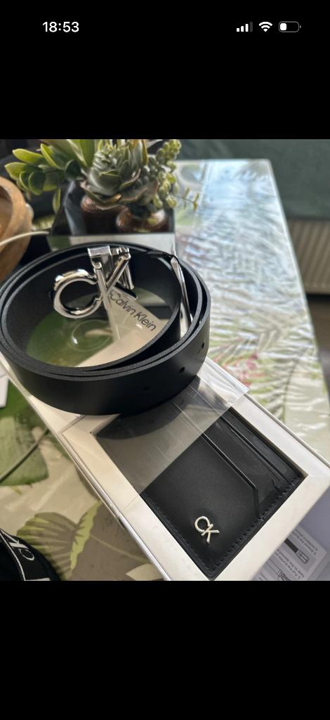 Coffret Calvin Klein, Handtassen en Accessoires, Ringen, Ophalen, Kunststof, Zwart, Nieuw