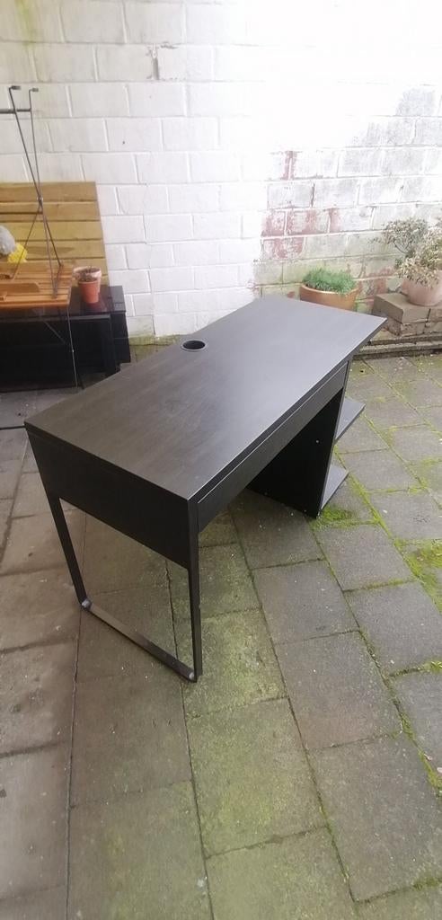 Bureau Ikea, Enlèvement, Utilisé