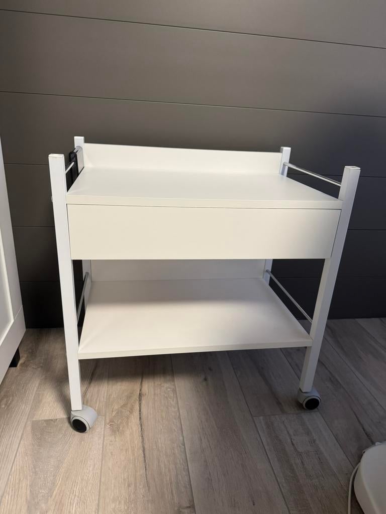 Multifunctionele en stevige werktafel op wielen, Ophalen, Nieuw