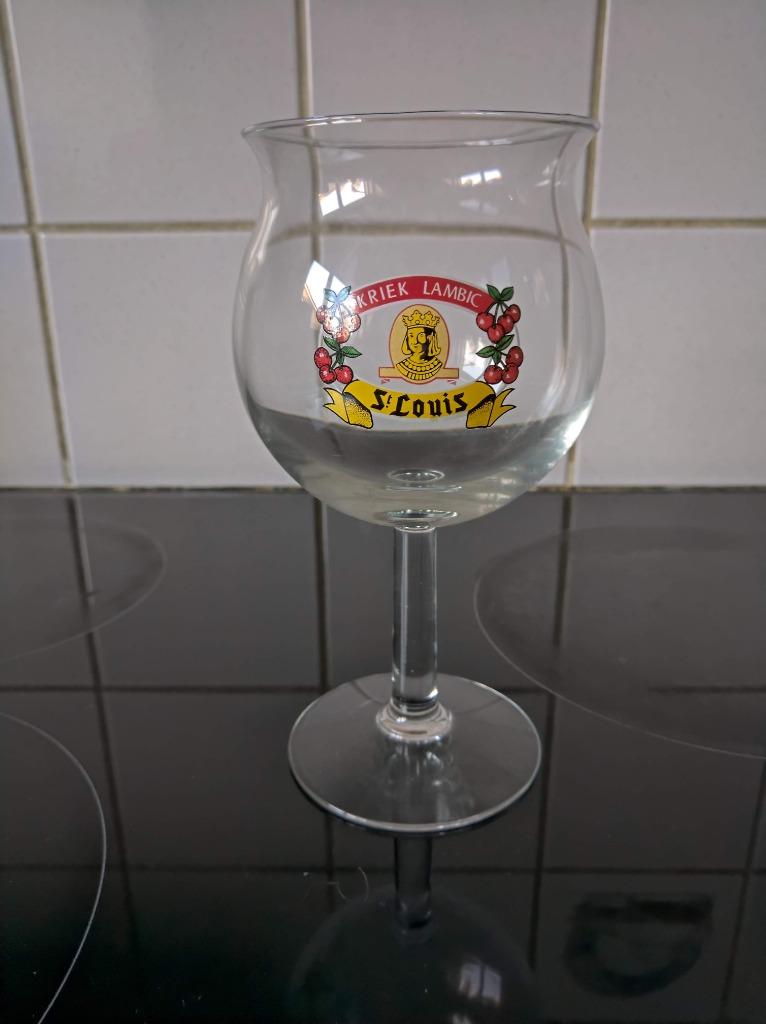GLAS KRIEK ST LOUIS TE KOOP, Enlèvement ou Envoi, Comme neuf, Verre à bière