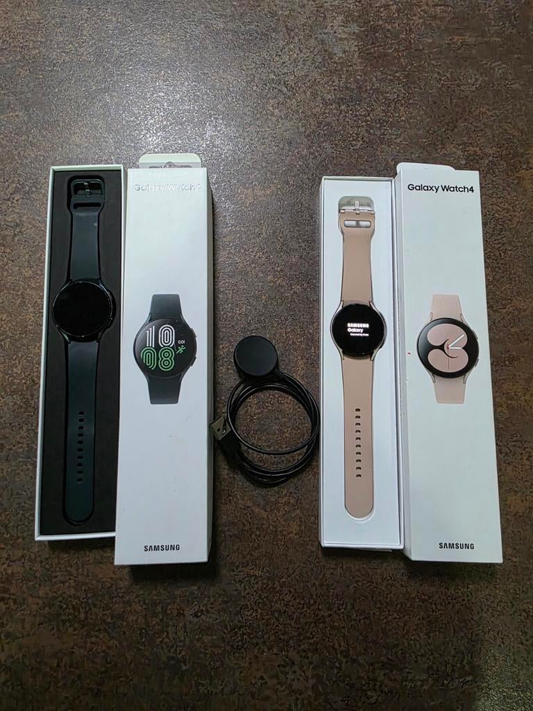 2 Samsung Galaxy Watch 4 horloges te koop, Handtassen en Accessoires, Smartwatches, Ophalen of Verzenden