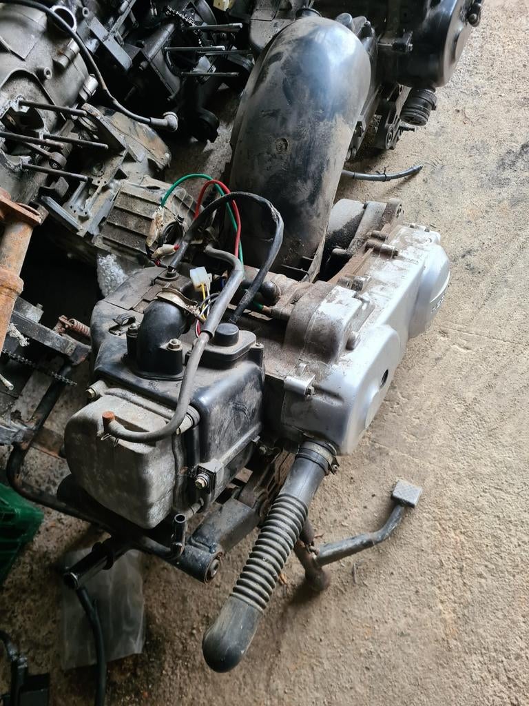 Blocs moteurs divers 50cc pour scooter GY6 Kymco SYM Neco GT, Vélos & Vélomoteurs, Enlèvement ou Envoi