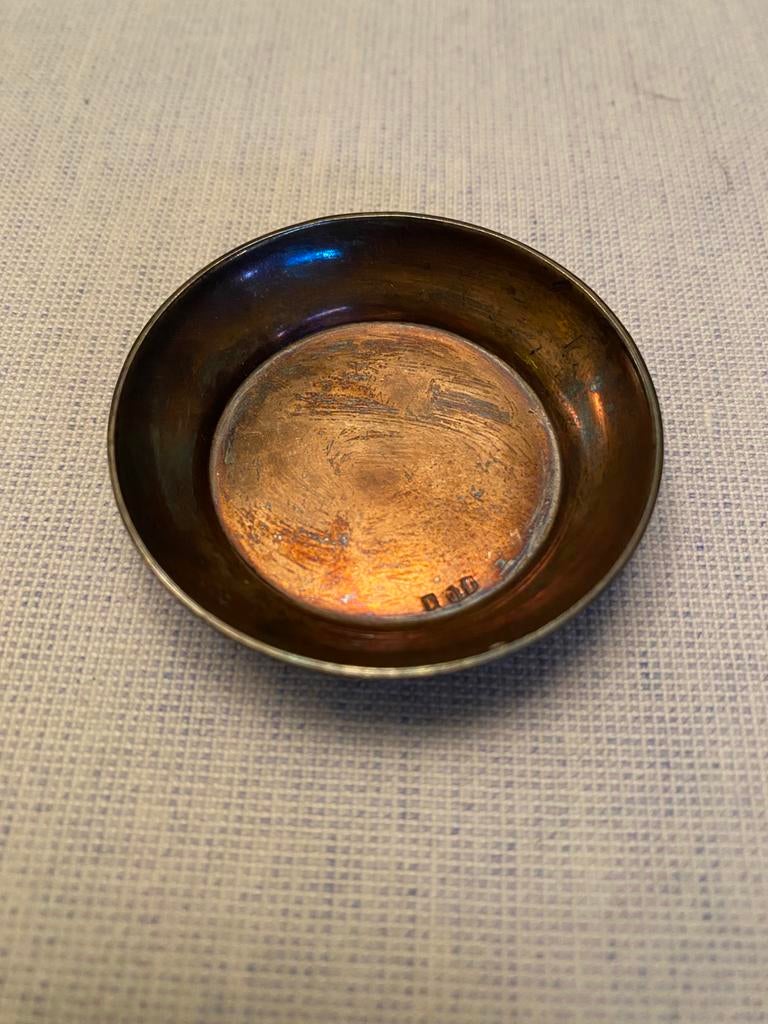 Klein metalen bordje ( 5 cm), Antiek en Kunst, Ophalen of Verzenden