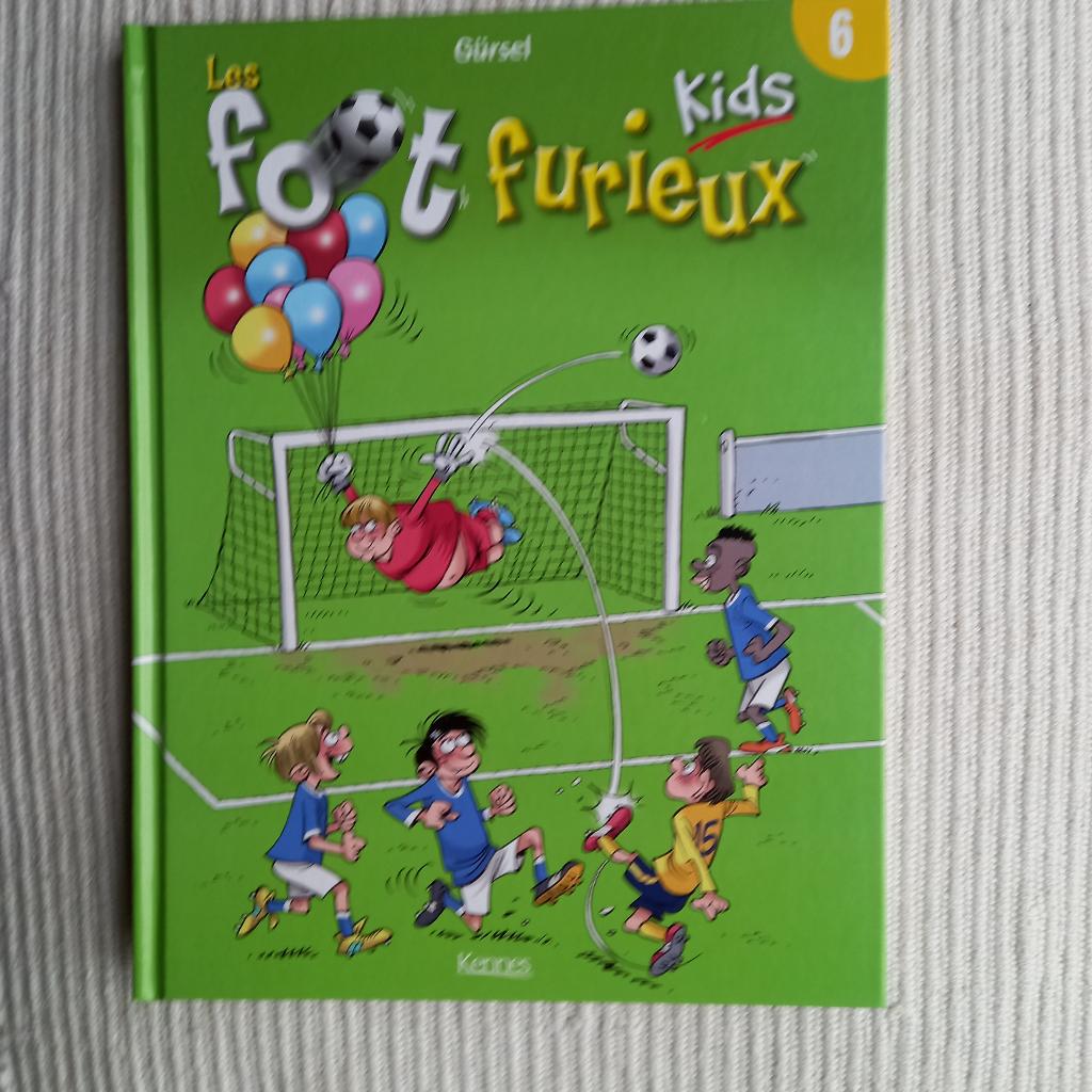 FOOT FURIEUX TOMES  3 ET 6, Livres, Envoi