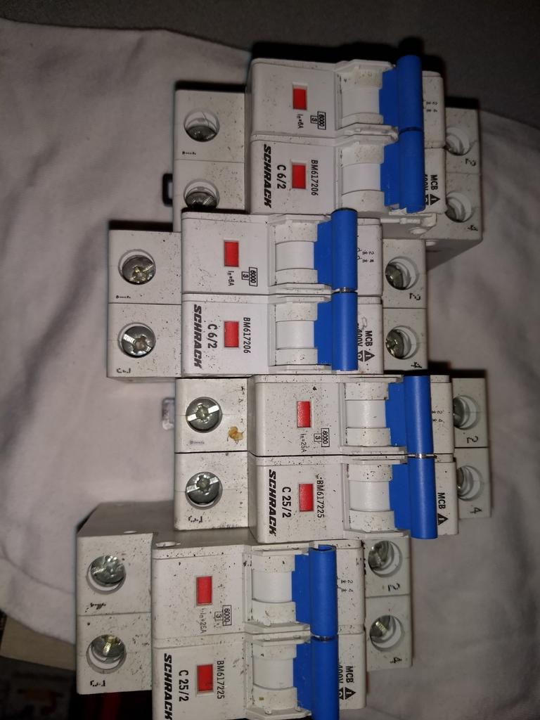 schrack c fusible 2 broches, Enlèvement ou Envoi, Utilisé