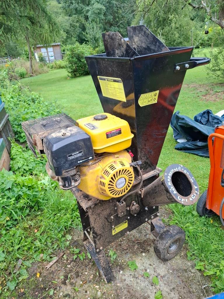 Loue broyeur de branches 102 mm, Enlèvement, Comme neuf