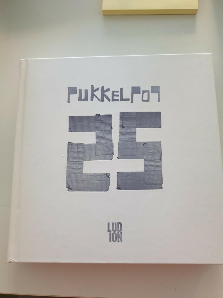 Luc Janssens - Pukkelpop 25 jaar FOTOBOEK  zeldzaam, Ophalen of Verzenden, Zo goed als nieuw, Luc Janssens
