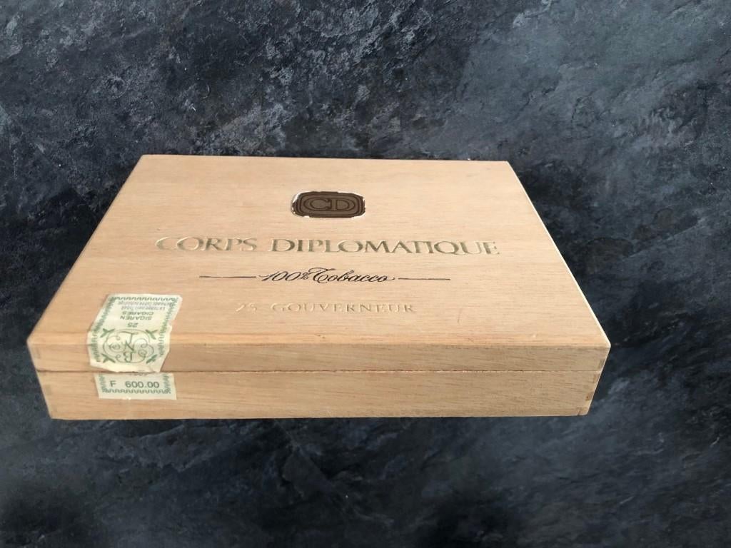 Boîte à cigares Corps Diplomatique vide, Enlèvement ou Envoi