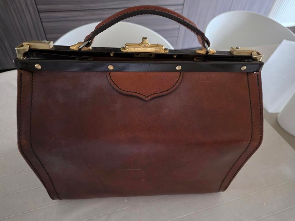 Lederen Dokterstas ., Handtassen en Accessoires, Ophalen, Zo goed als nieuw, 35 tot 45 cm, Minder dan 50 cm