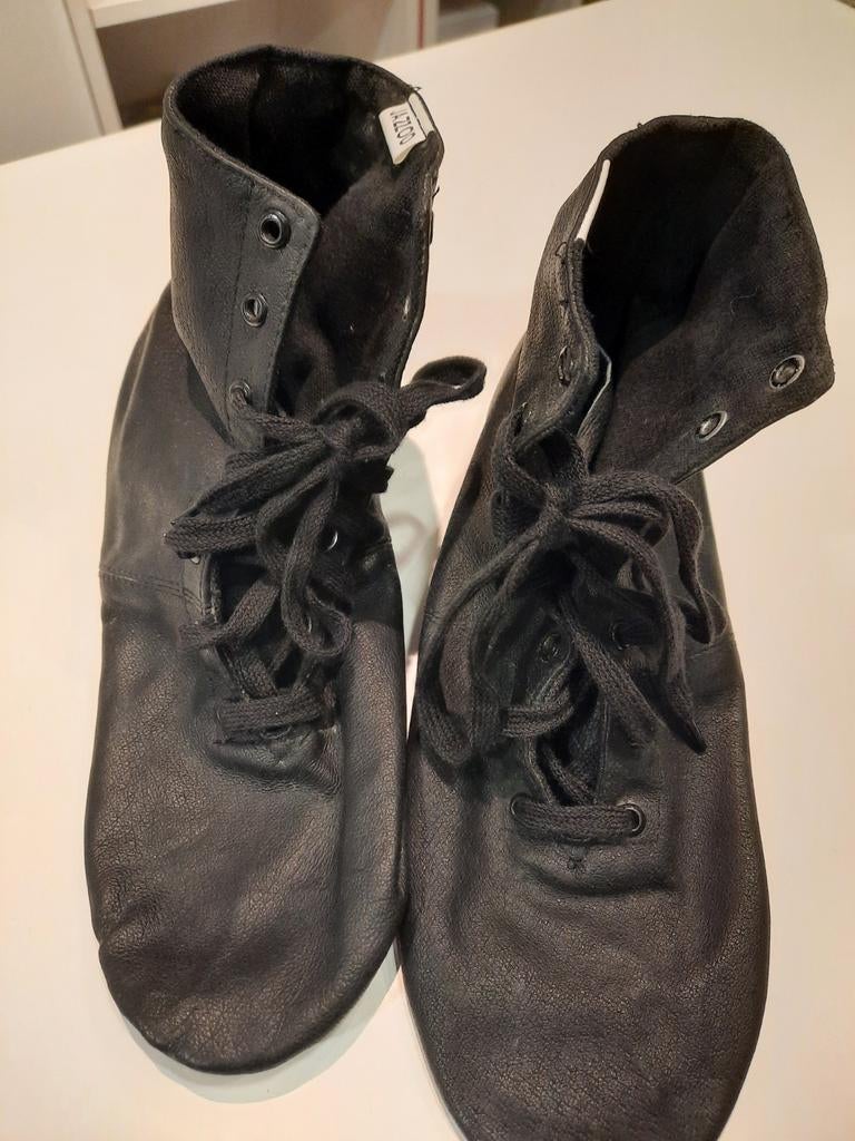 Des bateaux de danse pour différents styles, Sports & Fitness, Enlèvement ou Envoi, Comme neuf, Chaussures