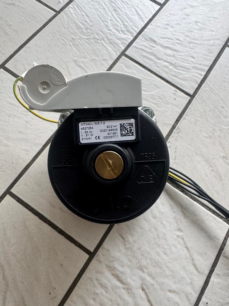 Wilo circulatiepomp, Doe-het-zelf en Bouw, Verwarming en Radiatoren, Ophalen, Zo goed als nieuw, Cv-ketel of Combi-ketel