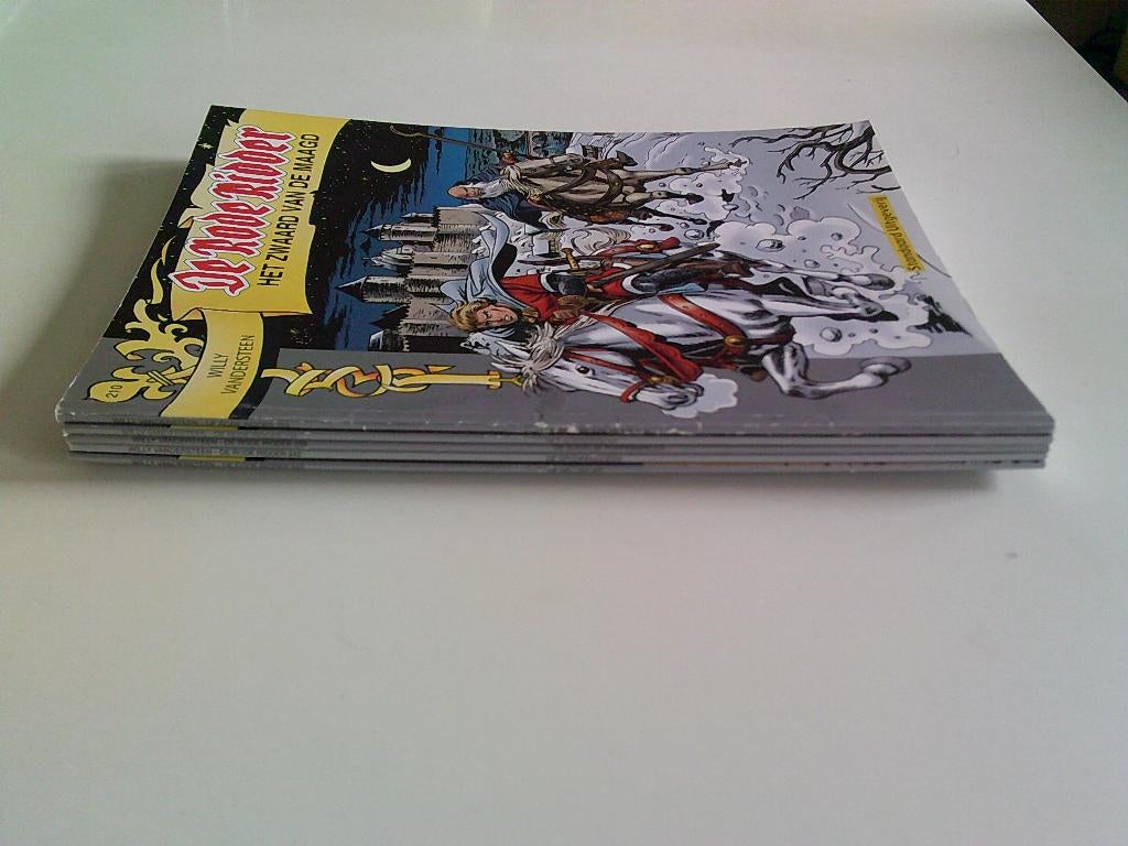 5 strips van De Rode Ridder .210,238,239,242 en 243 ., Boeken, Stripverhalen, Ophalen of Verzenden