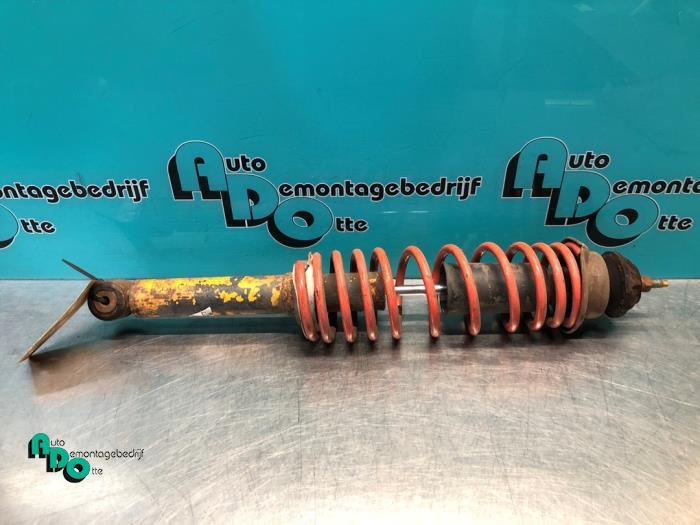 Barre amortisseur arrière gauche d'un Volkswagen Golf (Golf, Volkswagen, -, 3 mois de garantie, Utilisé