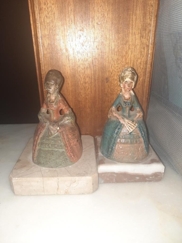 Figurines anciennes de femmes victoriennes, Antiquités & Art, Enlèvement ou Envoi