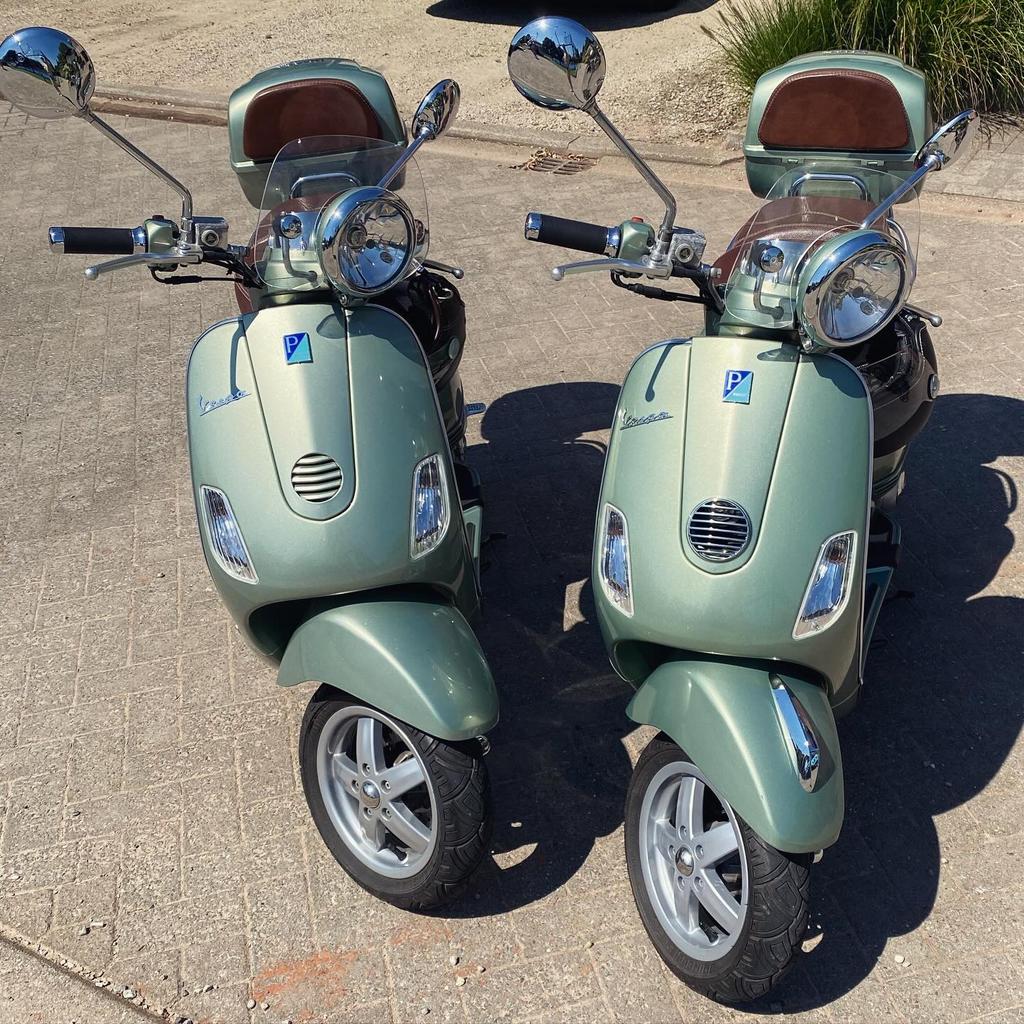 2 x piaggio vespa LXV125 + accesoires, Fietsen en Brommers, Ophalen, Gebruikt, Benzine, Vespa