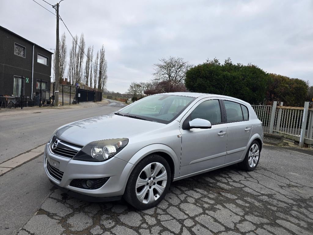 Opel Astra 1.7 cdti - 196 000km - 07/2008 - airco, Autos, Argent ou Gris, Achat, Entreprise, Boîte manuelle