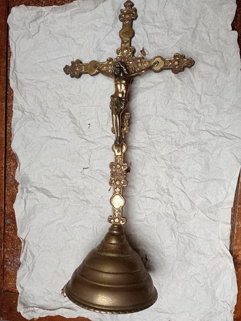 Croix en cuivre sur pied, Antiquités & Art, Enlèvement, Cuivre