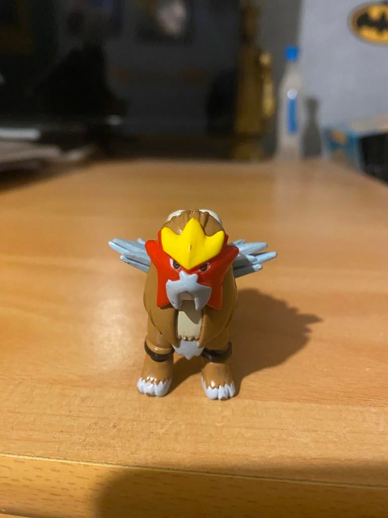 Pokemon figurine van tomy Entei, Enlèvement ou Envoi, Utilisé