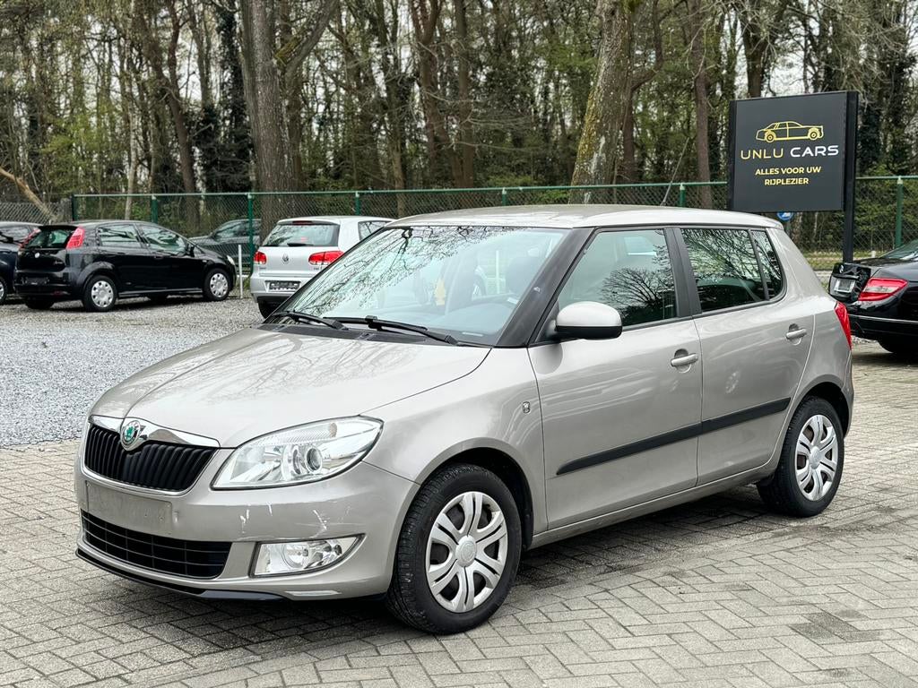 SKODA FABIA 1.2 BENZINE 140.000KM AUTOMAAT, Automaat, Euro 5, 4 cilinders, 1198 cc