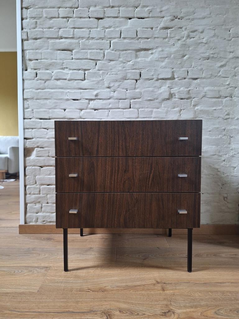 Vintage ladekastje – Pierre Guariche voor Meurop jaren 60-70, Maison & Meubles, Armoires | Dressoirs, Enlèvement ou Envoi