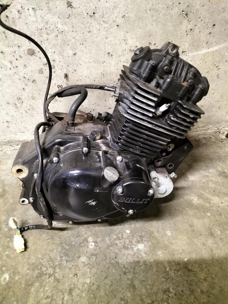 Bullit hunt 125cc, Particulier