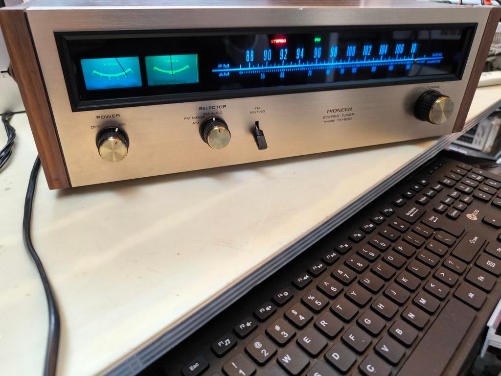 Pioneer TX-600

AM/FM Stereo Tuner (1972), Enlèvement ou Envoi