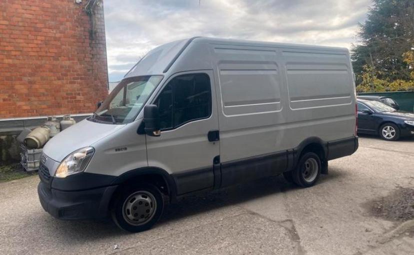 Iveco daily 3.0d airco 140.000km, Euro 5, Zwart, Iveco, Wit