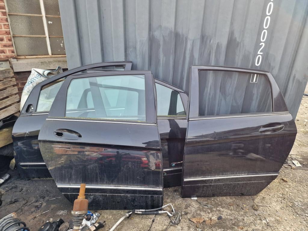 Pieces pour Mercedes-Benz class B 180 2008, Mercedes-Benz, Automatique, Enlèvement, Noir