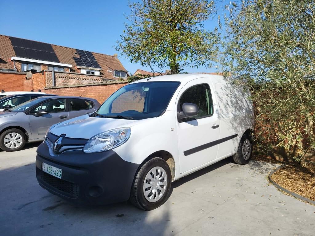 Renault Kangoo 1.2TCe 3-zit ~ btw ~ full historiek, Voorwielaandrijving, Stof, 4 cilinders, Renault