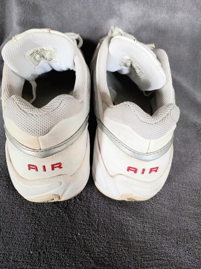 Nike Air vintage - taille 42 -> 5€, Nike, Enlèvement, Porté, Blanc